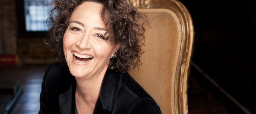 NATHALIE STUTZMANN